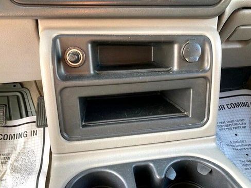 Used 2004 GMC Yukon XL SLT w/ Preferred Equipment Group image 17