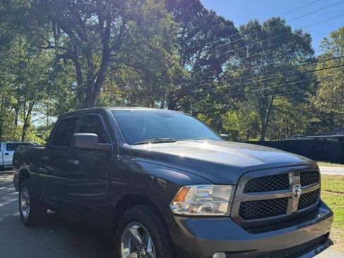 Used 2014 RAM 1500 Express RWD image 8