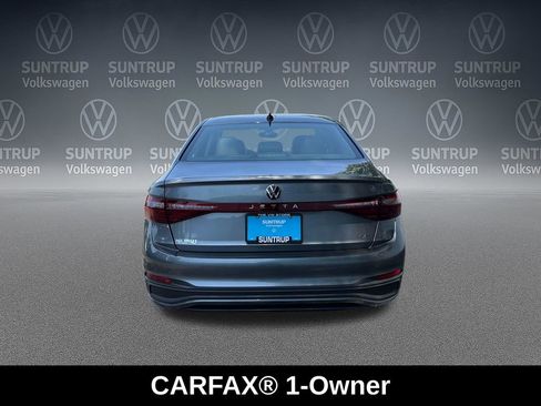 Used 2025 Volkswagen Jetta SE w/ Sunroof Package FWD image 4