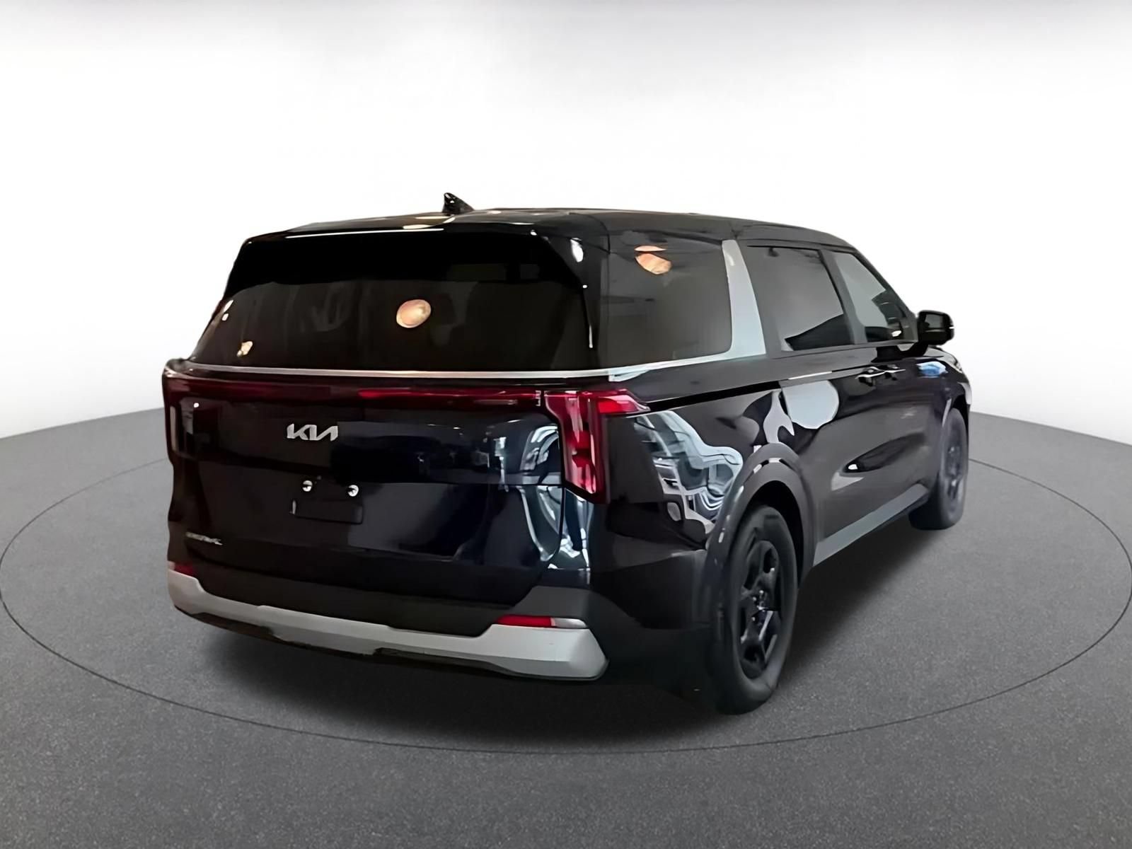 Used 2026 Kia Carnival FWD image 13