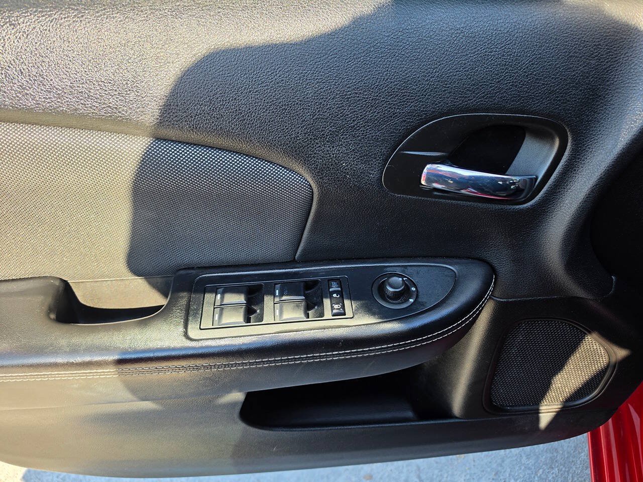 Used 2013 Dodge Avenger SE FWD image 18