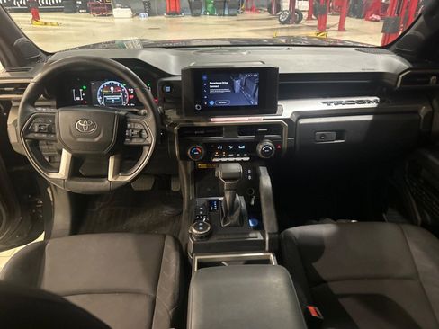 Used 2024 Toyota Tacoma SR5 w/ SR5 Upgrade Package AWD/4WD image 45