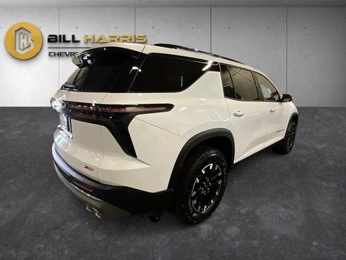 New 2026 Chevrolet Traverse Z71 w/ Driver Confidence Package AWD/4WD image 2