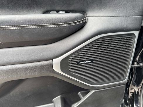 Used 2024 Jeep Wagoneer L Series II w/ Flexible Seating Group image 13