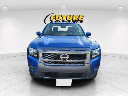 Used 2025 Nissan Frontier SV w/ SV Convenience Package image 2