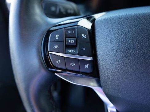 Used 2023 Ford Explorer Platinum w/ Technology Package image 15