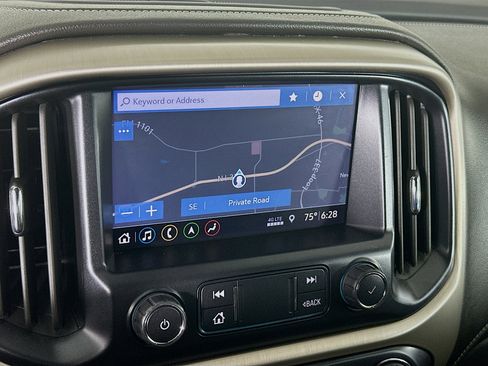 Used 2022 GMC Canyon Denali image 21