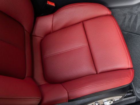 New 2025 Porsche Macan image 44