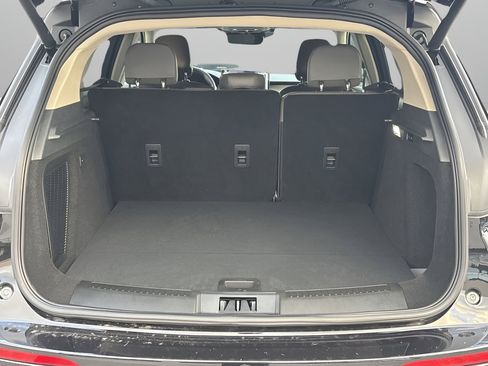 Used 2025 Lincoln Corsair FWD w/ Equipment Group 101A image 27