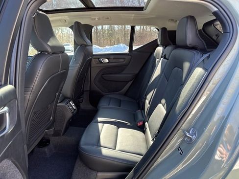 Certified 2025 Volvo XC40 B5 Core image 13