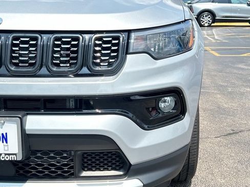 Used 2025 Jeep Compass Limited AWD/4WD image 3