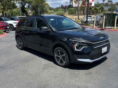 Used 2025 Kia Niro LX FWD image 5