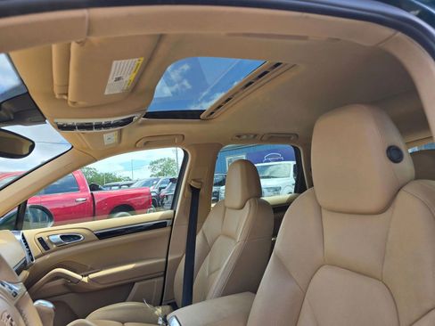 Used 2014 Porsche Cayenne AWD/4WD image 23