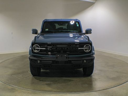 Used 2025 Ford Bronco Outer Banks AWD/4WD image 2