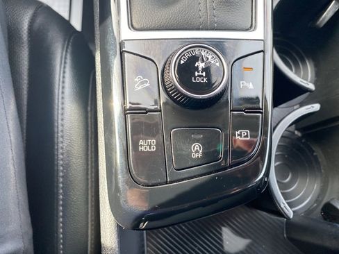 Used 2023 Kia Sportage EX AWD/4WD image 16