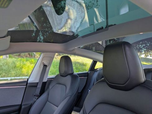 Used 2025 Tesla Model 3 Long Range image 15