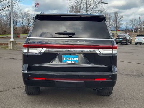 Used 2023 Lincoln Navigator Reserve image 13