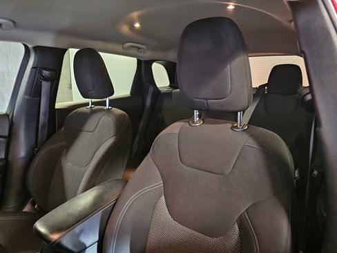 Used 2020 Jeep Cherokee Latitude image 30