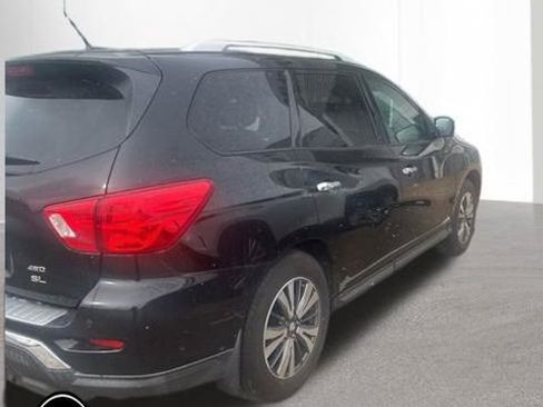 Used 2017 Nissan Pathfinder SL w/ SL Tech Package image 5
