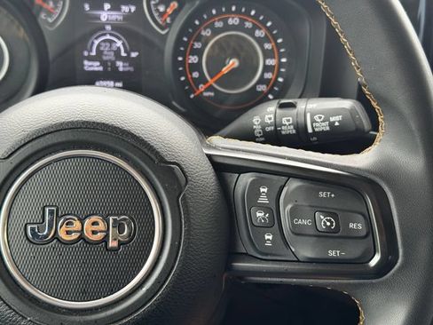 Used 2024 Jeep Wrangler Unlimited Sport AWD/4WD image 25