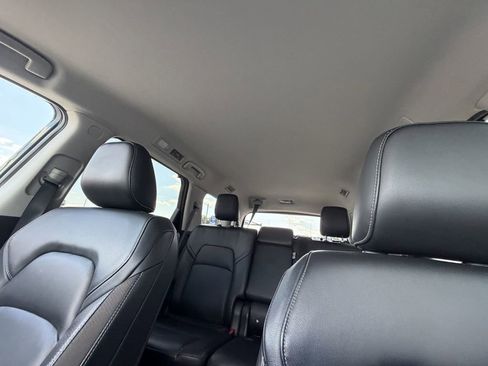 Used 2023 Nissan Pathfinder SL AWD/4WD image 33
