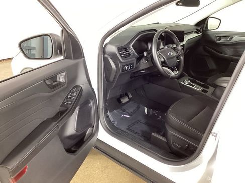 Used 2024 Ford Escape Active w/ Tech Pack #1 AWD/4WD image 10