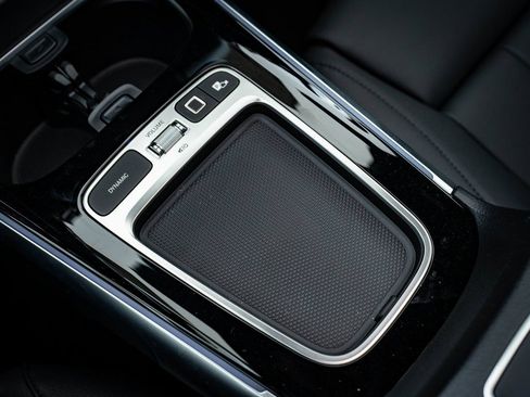 Used 2026 Mercedes-Benz GLB 250 4MATIC image 35