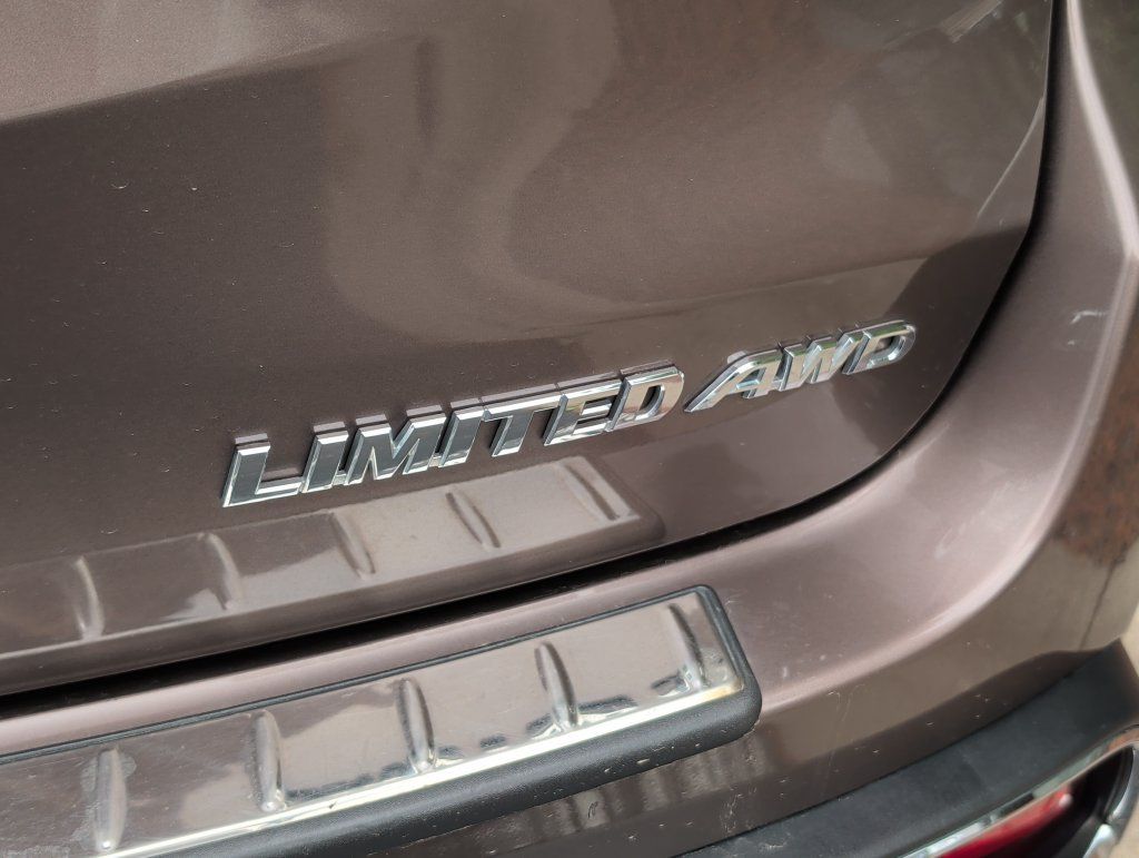Used 2018 Toyota Highlander Limited AWD/4WD image 8