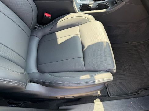 Used 2025 Subaru Ascent Limited w/ Popular Package #1 image 18