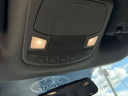 Used 2018 Ford F150 XLT w/ Trailer Tow Package image 17