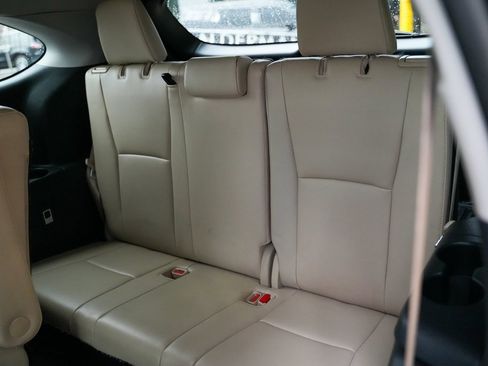 Used 2021 Toyota Highlander Platinum image 32