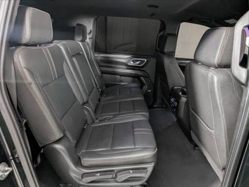 Used 2021 Chevrolet Suburban RST AWD/4WD image 21