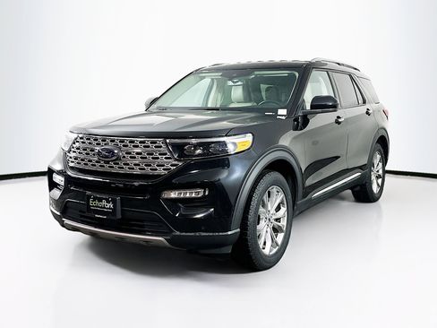 Used 2024 Ford Explorer Limited image 3