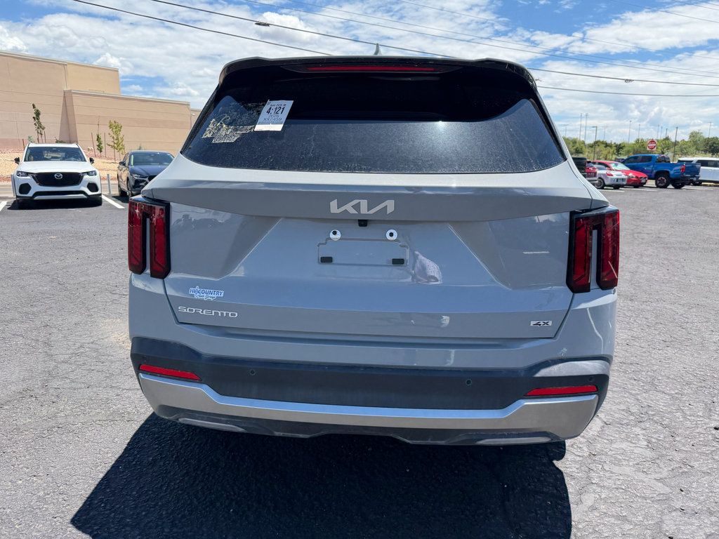 Used 2025 Kia Sorento S AWD/4WD image 3