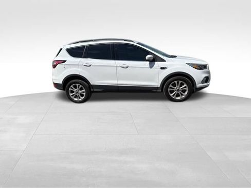 Used 2018 Ford Escape SEL AWD/4WD image 5