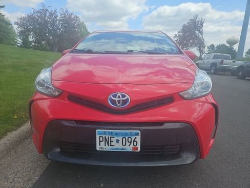 Used 2017 Toyota Prius V Four FWD image 2