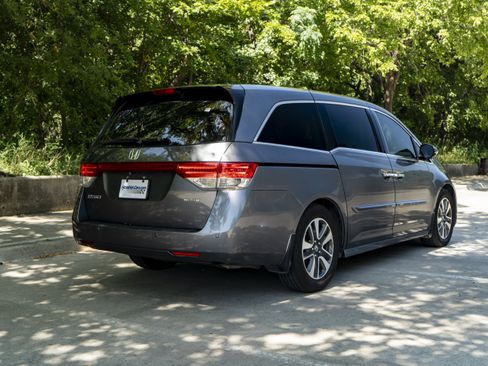 Used 2014 Honda Odyssey Touring image 9