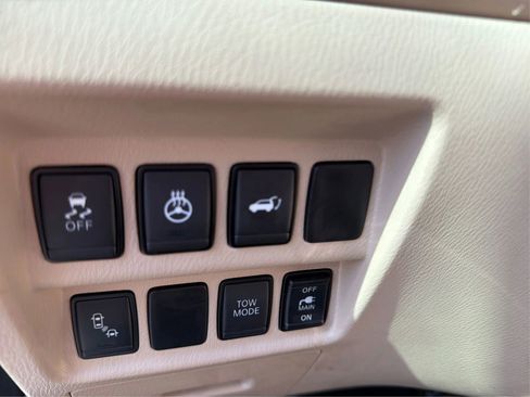 Used 2019 Nissan Pathfinder SL image 23