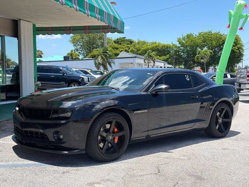 Used 2010 Chevrolet Camaro LT RWD image 1