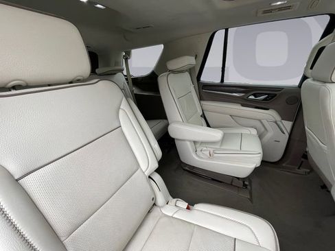 Used 2021 GMC Yukon Denali w/ Denali Premium Package image 18