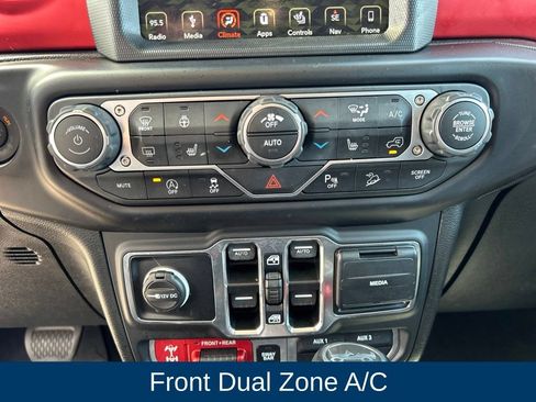 Used 2019 Jeep Wrangler Unlimited Rubicon AWD/4WD image 24