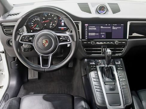 Used 2021 Porsche Macan AWD/4WD image 13