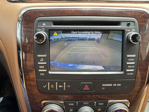 Used 2015 Buick Enclave Leather FWD image 26