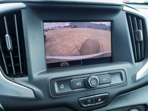 Used 2023 GMC Terrain SLE image 4