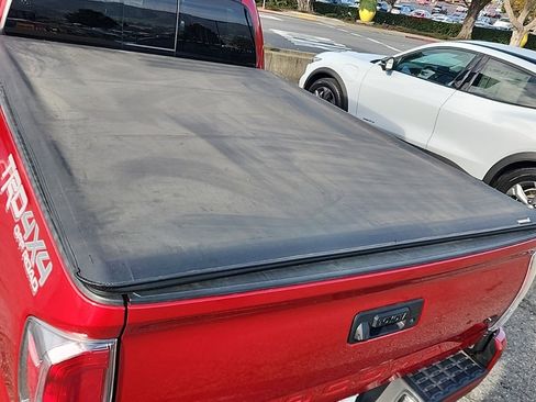 Used 2023 Toyota Tacoma TRD Off-Road w/ Advanced Technology Package image 5