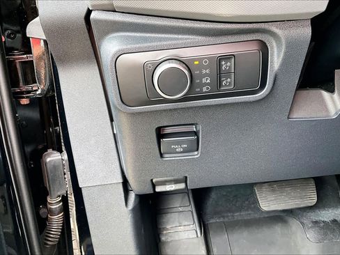 Used 2024 Ford Bronco Everglades AWD/4WD image 32