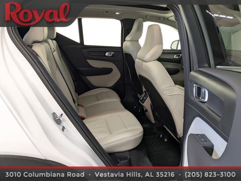 Used 2023 Volvo XC40 B5 Plus w/ Protection Package Premier image 10