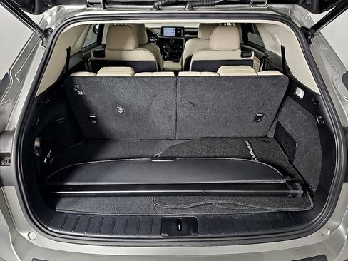 Used 2021 Lexus RX 350L FWD w/ Premium Package image 32