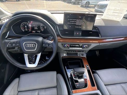 Certified 2023 Audi Q5 2.0T Prestige w/ Prestige Package AWD/4WD image 3