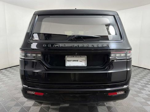 Used 2023 Jeep Grand Wagoneer Series III w/ Rear Seat Video Group 1 AWD/4WD image 5